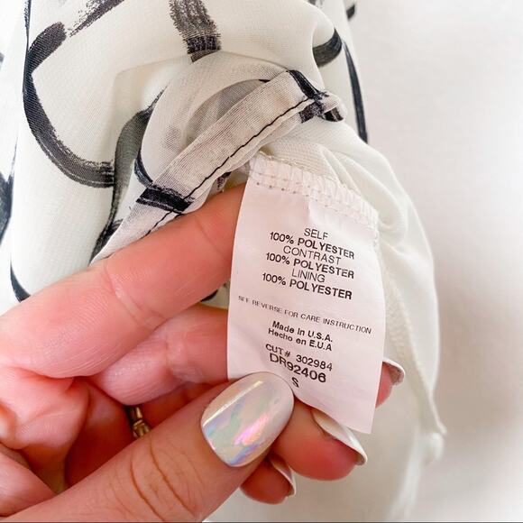 Lush Contrast Crewneck Grid Shift Dress Size Small - Picture 7 of 8